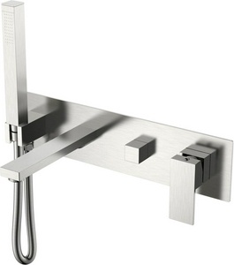 Смеситель для ванны/душа Qubic Brushed Nickel, встраиваемый (cмеситель внешн.+ внутренняя часть, излив, лейка, шланг) , цв. никель ZZ