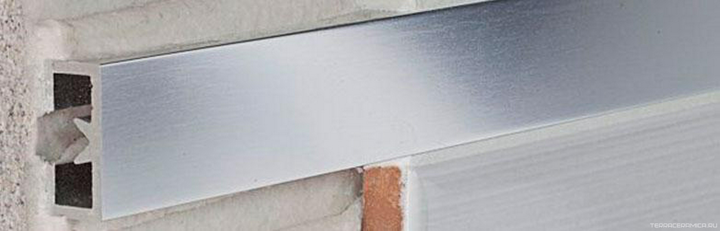 LDB/15 Алюминевый декоративный профиль silver bright polished 1.5x270
