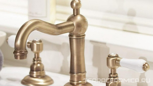CLASSICAL LUXURY